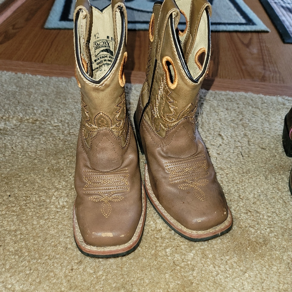 Girls size 12 boots